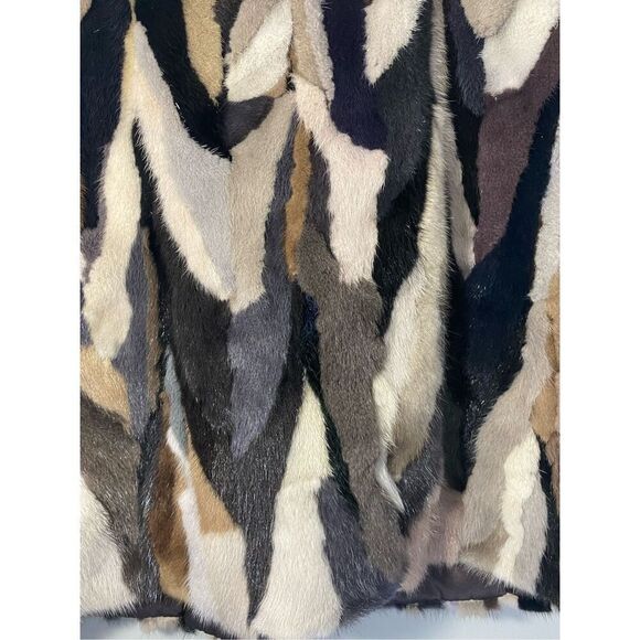 Medium, Euro Collections, unique fur vest, with leather trim. Like new condition - Picture 7 of 8